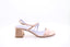 sandales Albano crème en satin avec talon carré de 6 cm
chaussures Albano nude à bride fine et semelle en cuir
vue latérale des sandales Albano à talon moyen en satin crème
détail des sandales Albano élégantes en satin nude avec finition raffinée
